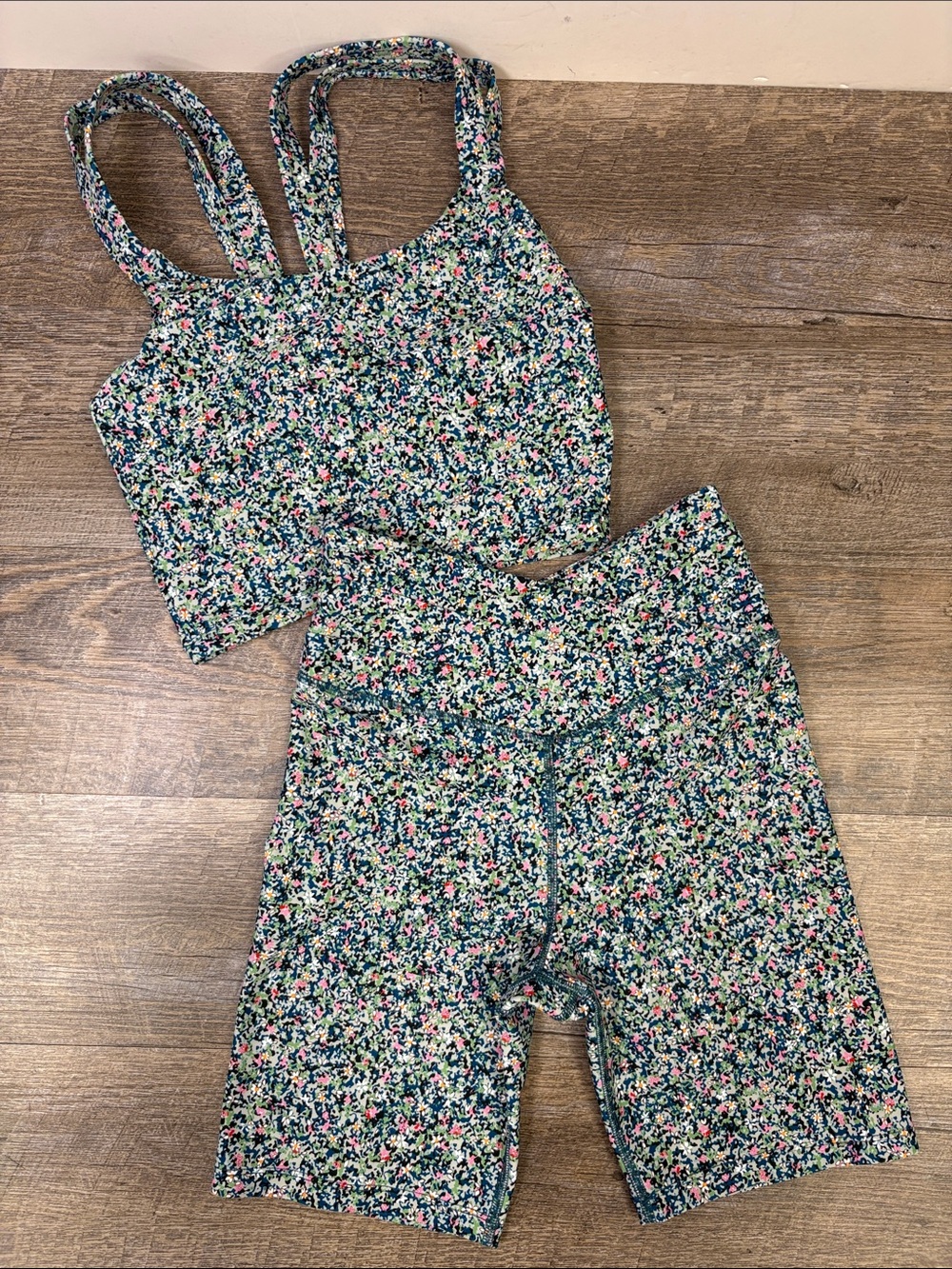 Sage Collective Floral 2 Piece Crop Top Biker Shorts Set Size XS